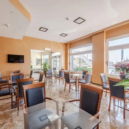 Hotiday Collection - 3* Varraze