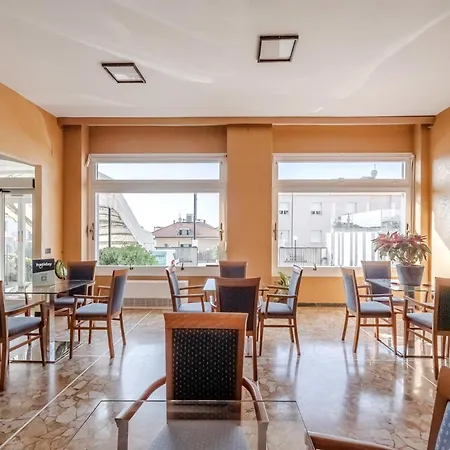 Hotel Hotiday Collection - Varraze