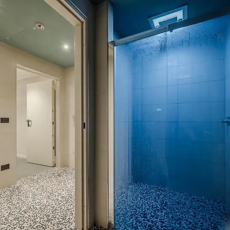 Hotell Hotiday Collection -