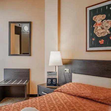 Hotel Hotiday Collection -