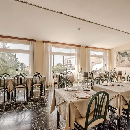 Hotiday Collection - 3*