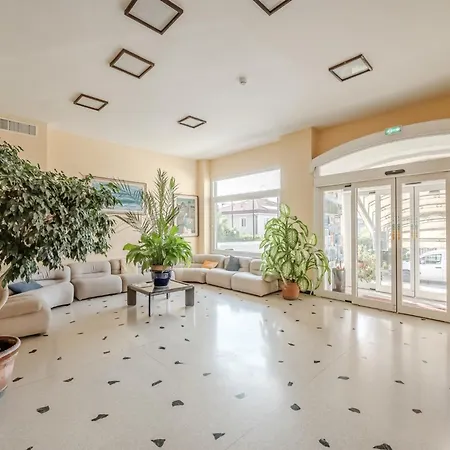 Hotiday Collection - Hotel 3*